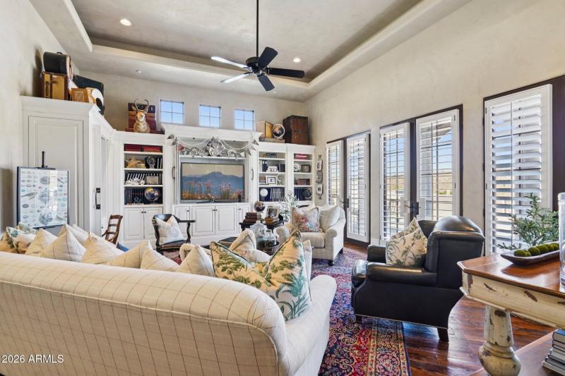 13-web-or-mls-S 1st St-S1604-015