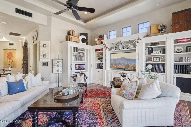 14-web-or-mls-S 1st St-S1604-017
