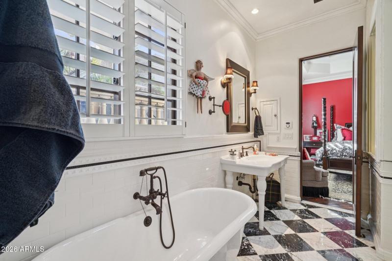 51-web-or-mls-S 1st St-S1604-065