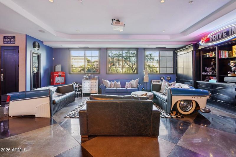 61-web-or-mls-S 1st St-S1604-075