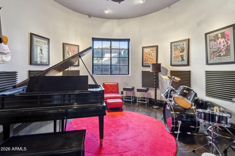 67-web-or-mls-S 1st St-S1604-081