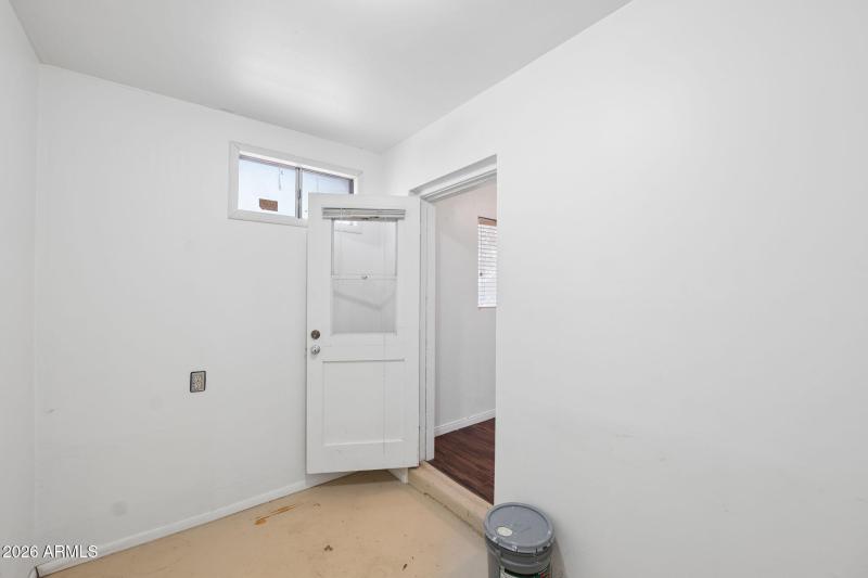 17-web-or-mls-1802-e-missouri-ave