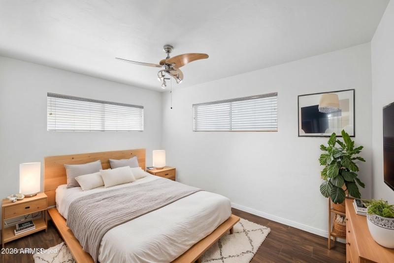19-web-or-mls-1802-e-missouri-ave