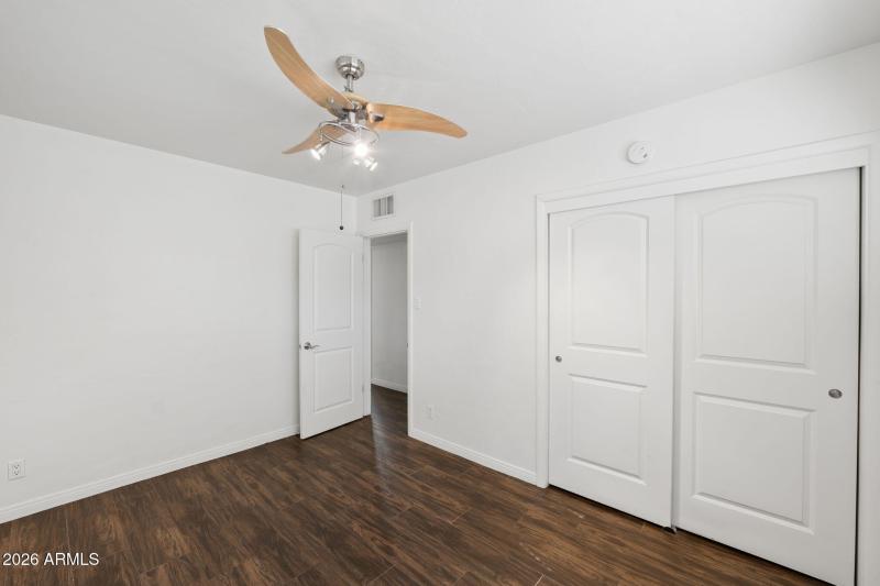 20-web-or-mls-1802-e-missouri-ave