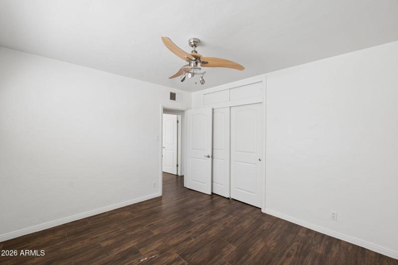 24-web-or-mls-1802-e-missouri-ave