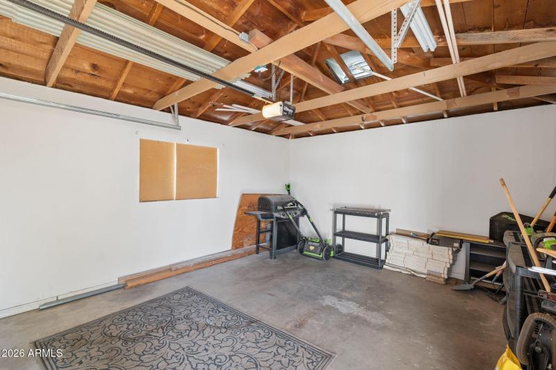 39-web-or-mls-1802-e-missouri-ave