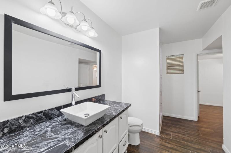 25-web-or-mls-1802-e-missouri-ave