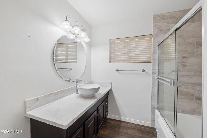 21-web-or-mls-1802-e-missouri-ave