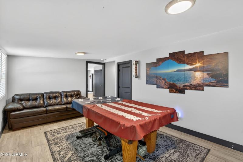 Entertainment Room & Lounge