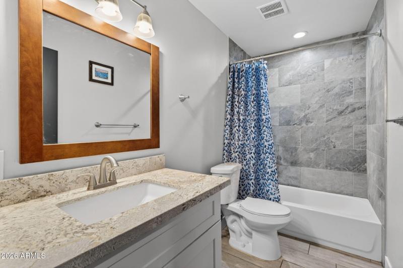 Bathroom with Tub & Tile