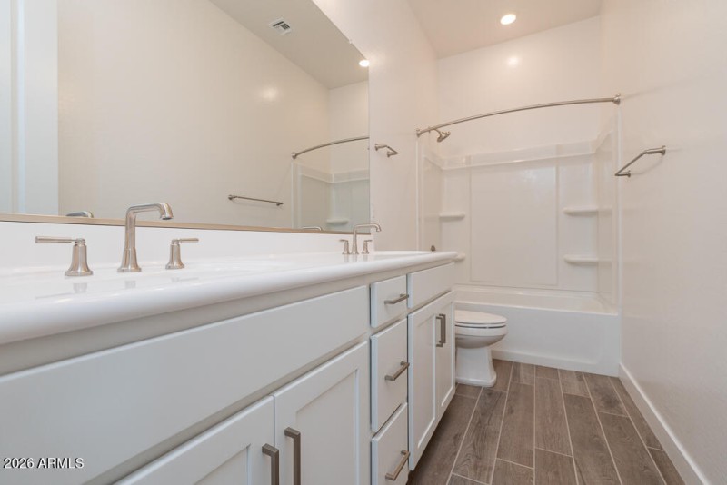 Tri Pointe Abel Ranch 390 - Bathroom 2ML