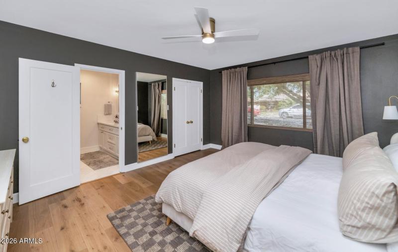 103 W Palmcroft Dr-large-016-007-TOD0863