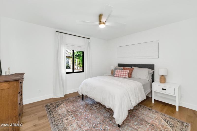 103 W Palmcroft Dr-large-021-012-TOD0869