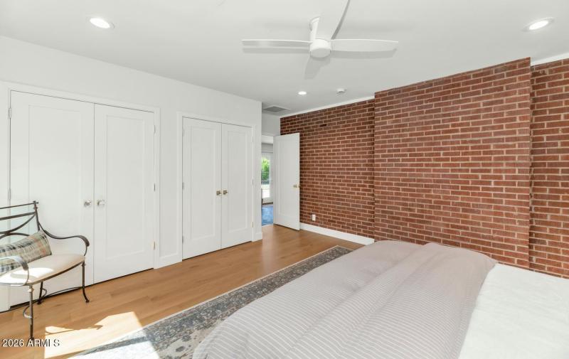 103 W Palmcroft Dr-large-025-015-TOD0874