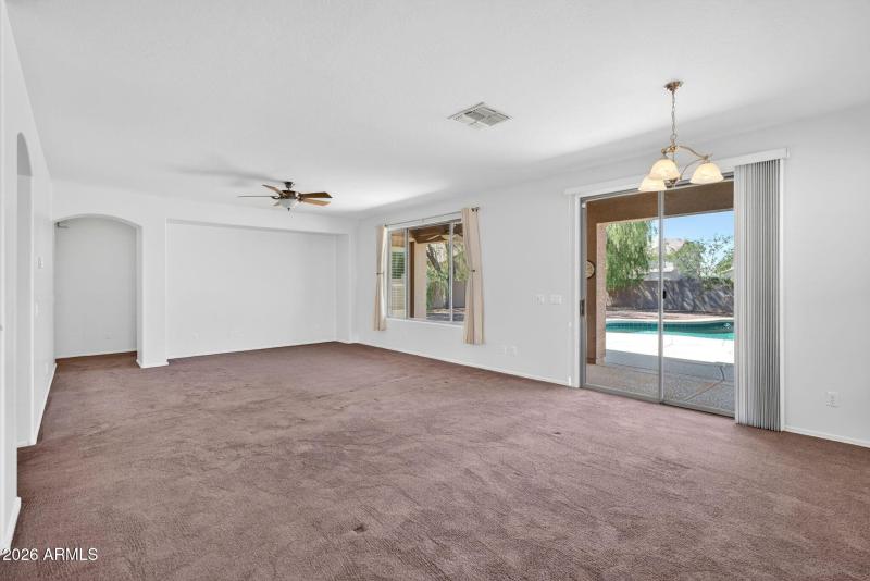 4-web-or-mls-012E Prickly Pear Pl