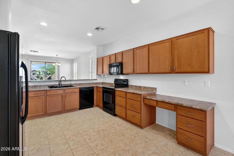 11-web-or-mls-007E Prickly Pear Pl