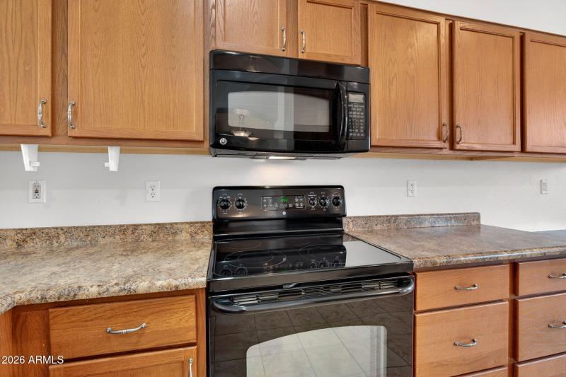 13-web-or-mls-010E Prickly Pear Pl