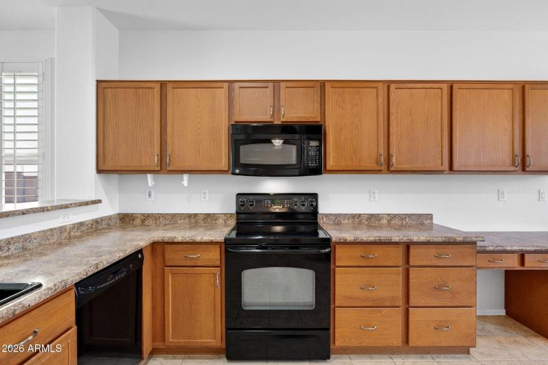 14-web-or-mls-009E Prickly Pear Pl