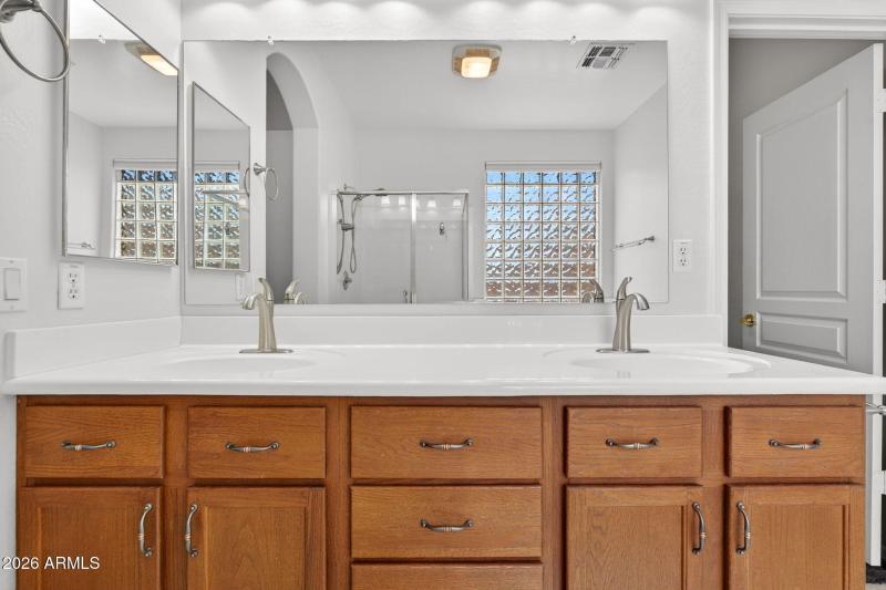 24-web-or-mls-024E Prickly Pear Pl