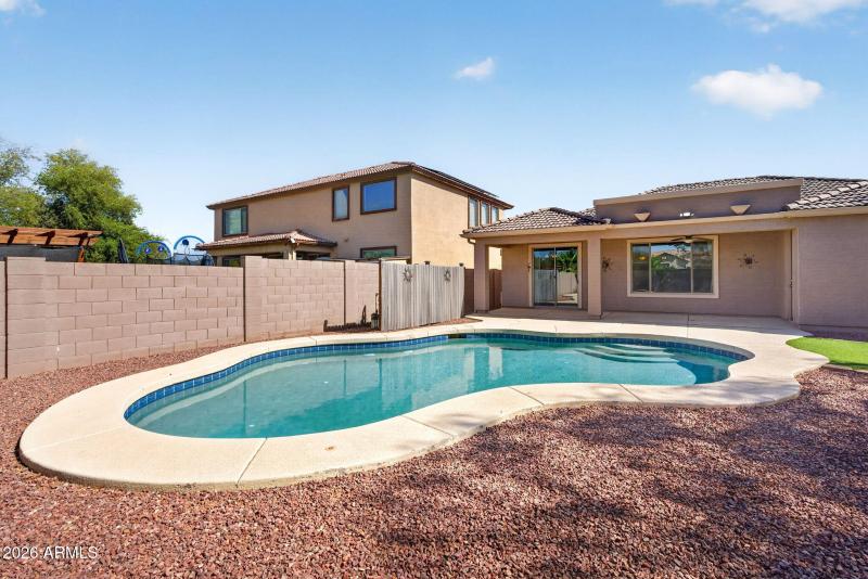 40-web-or-mls-048E Prickly Pear Pl