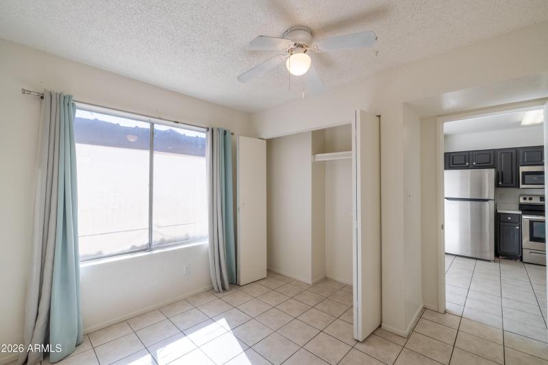 2440 E Waltann Ln - Derek - 4.15.26-8