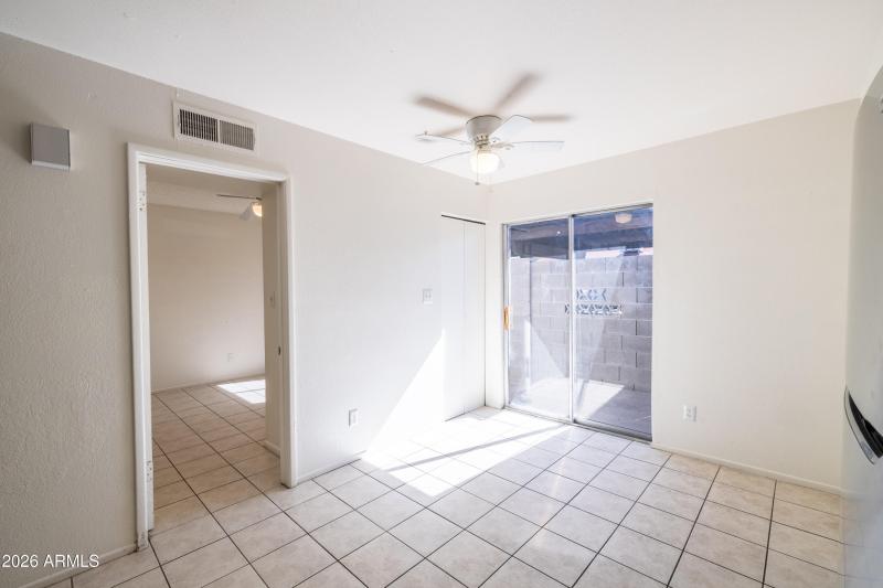 2440 E Waltann Ln - Derek - 4.15.26-17
