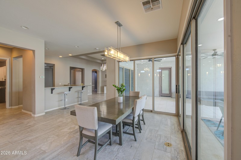 Dining Area 4