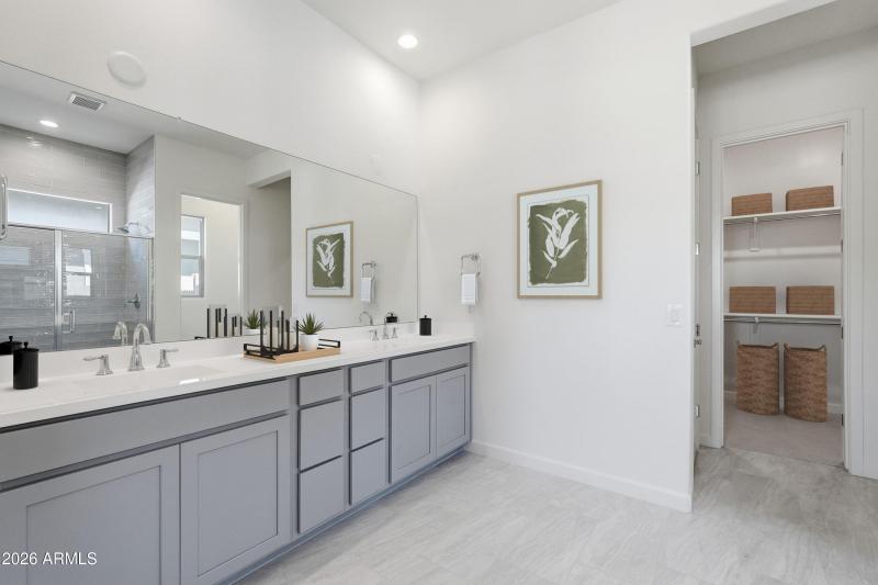 Virtual staging primary bathroom