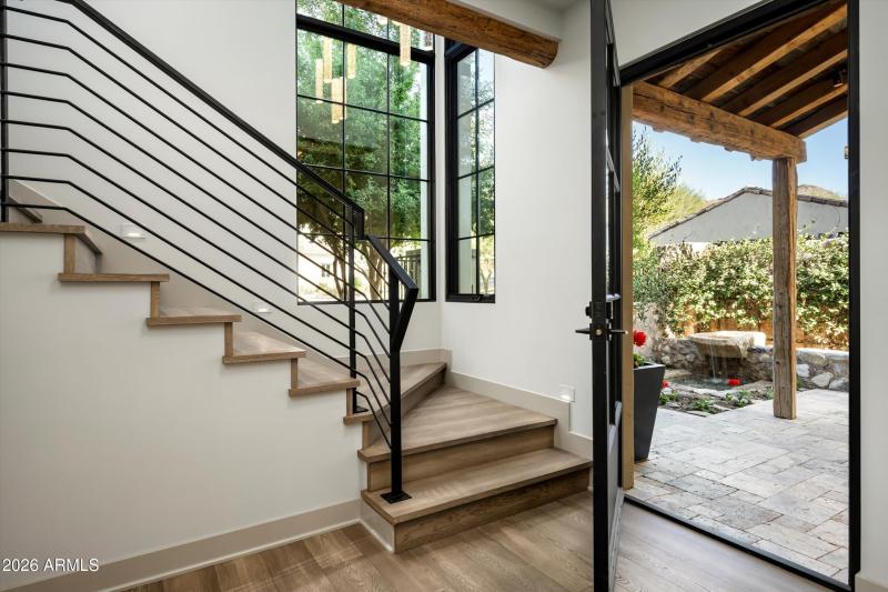 004_Foyer