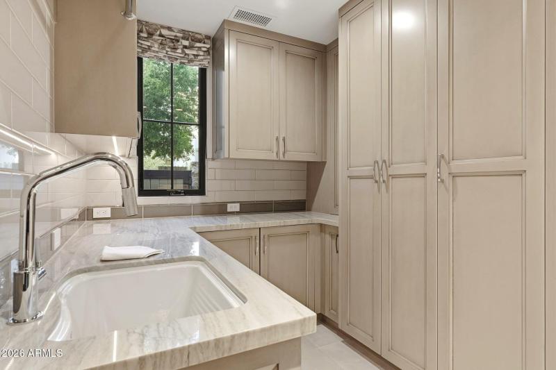 025_Laundry Room