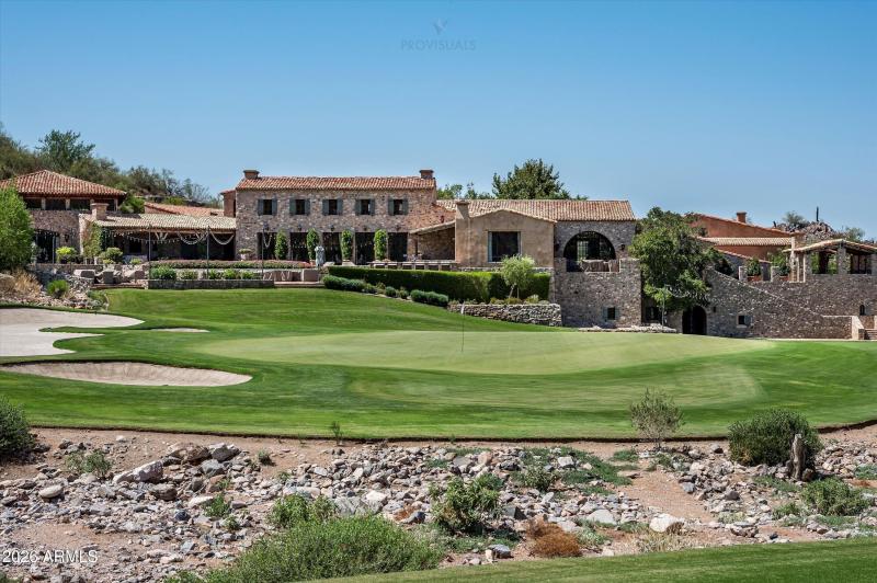 070_Clubhouse Golf Course