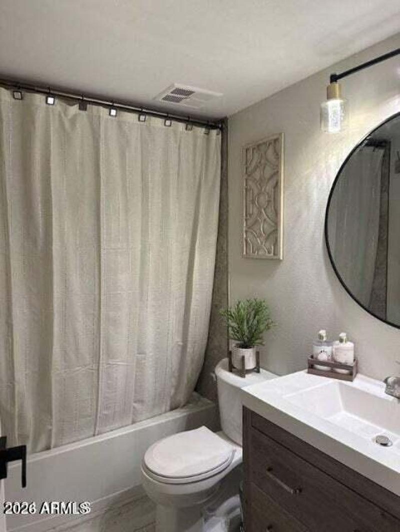 GUEST BATH 1