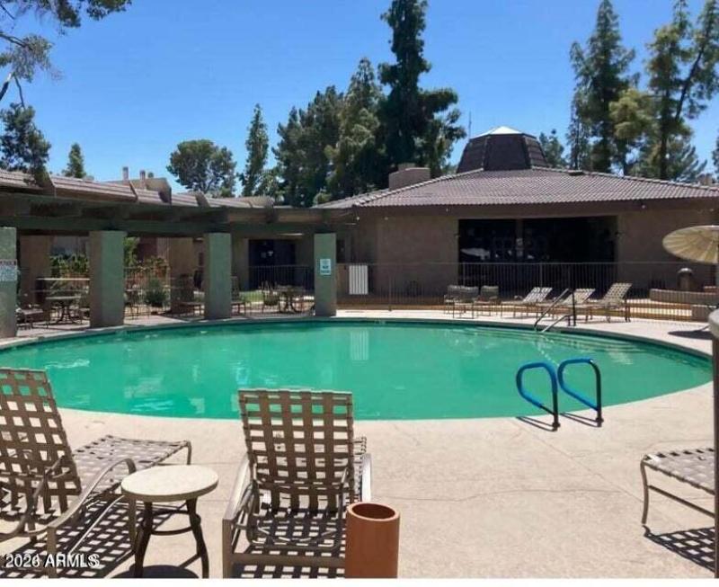 HEATED POOL 1