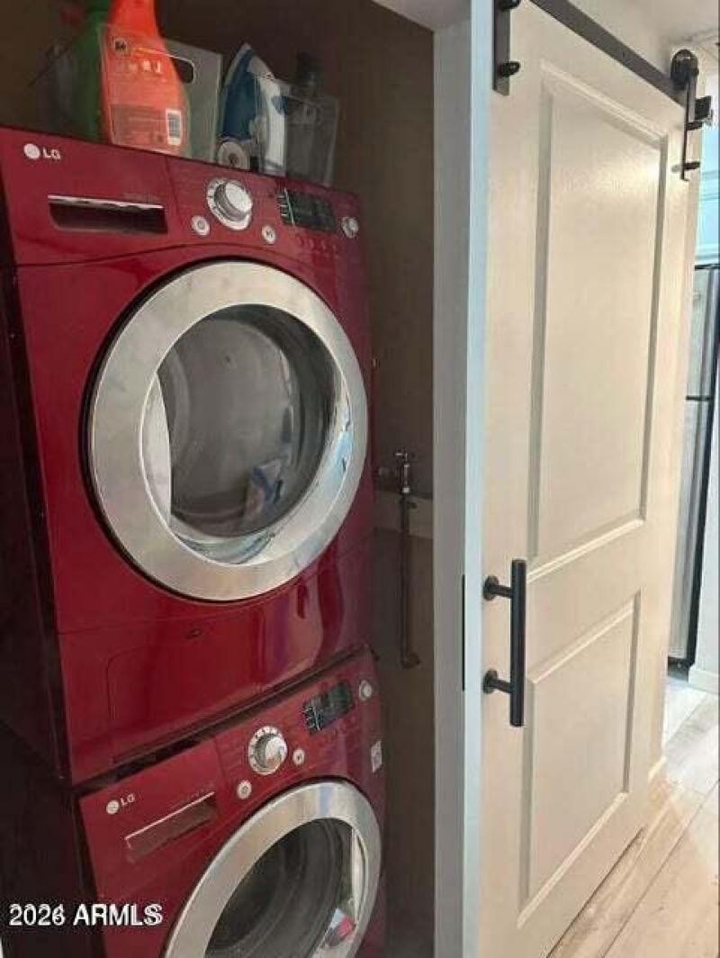 LAUNDRY 1