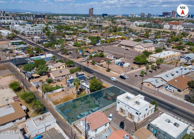 1025 East Roosevelt Street - Property Di