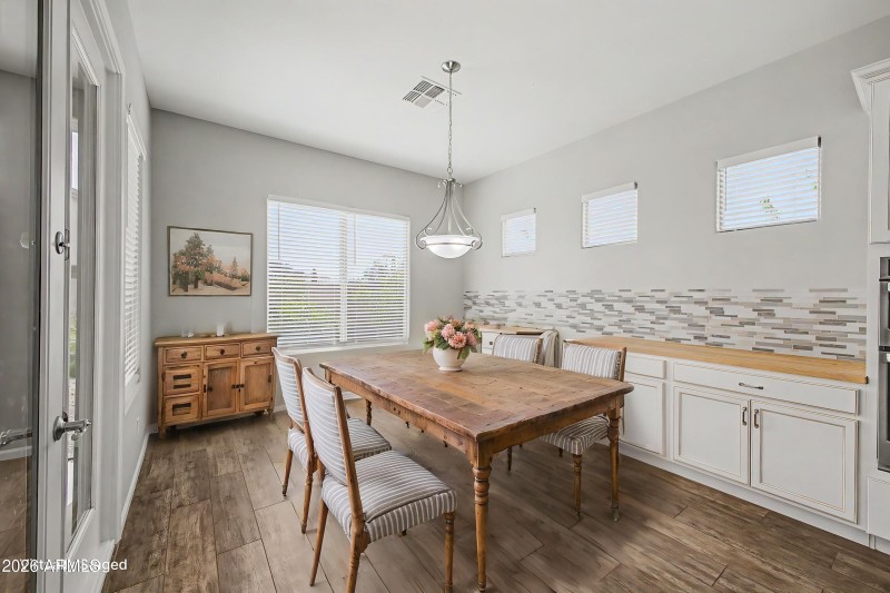Eat In Kitchen