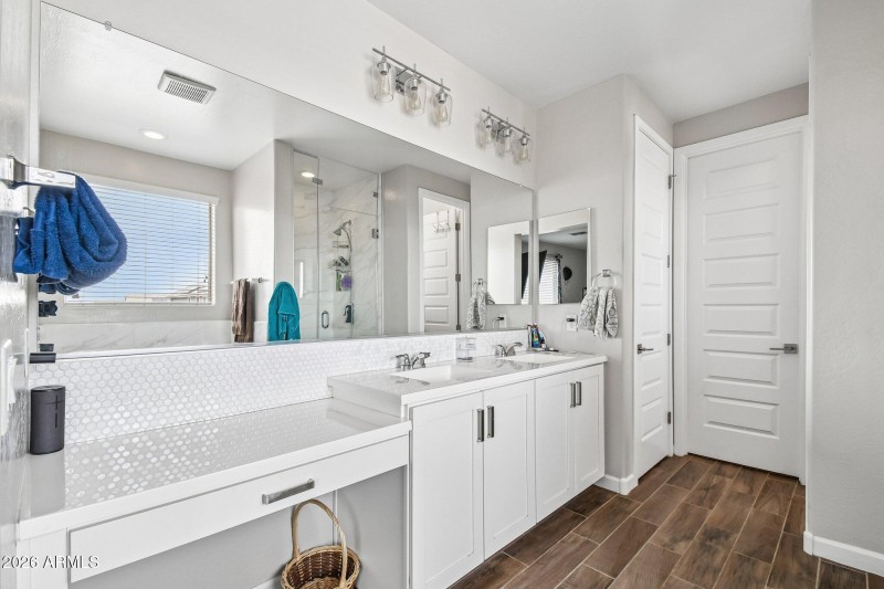 21-web-or-mls-N 145th Ave-S2304-021