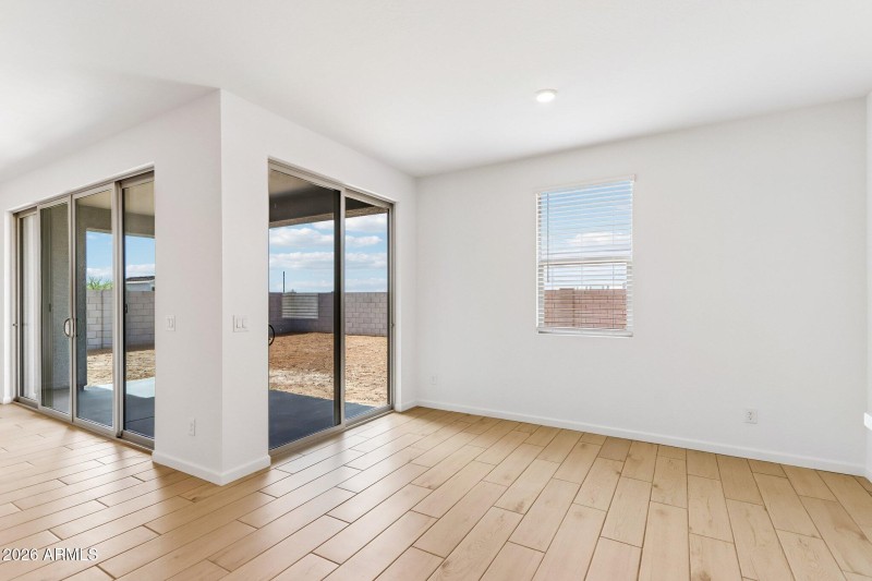 9-web-or-mls-W Brown St-S2304-009