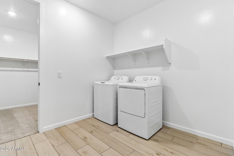27-web-or-mls-W Brown St-S2304-027