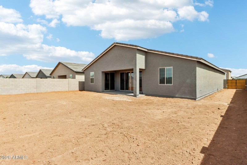 37-web-or-mls-W Brown St-S2304-037