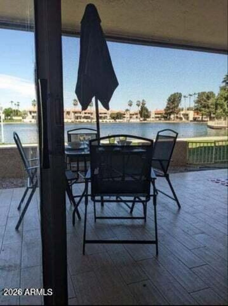 COVERED PATIO LAKESIDE