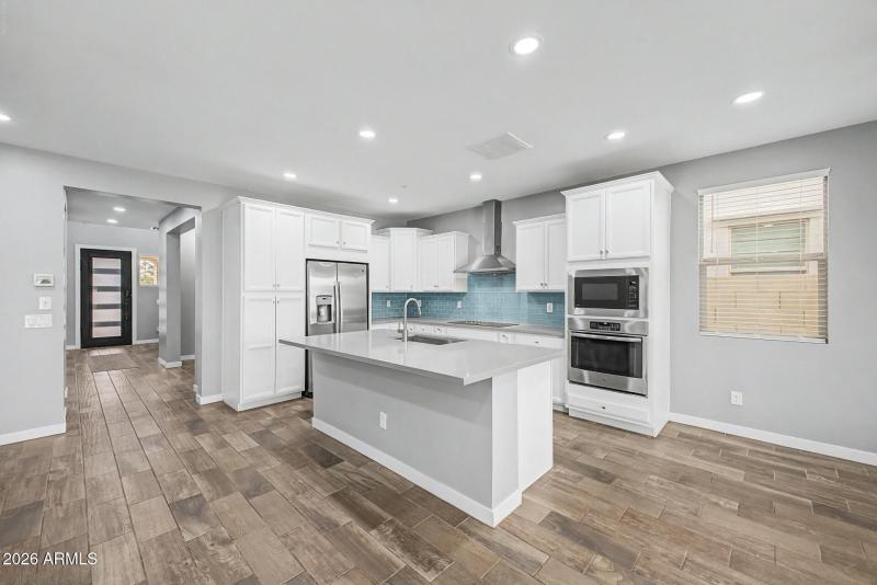 12 Loma Vista