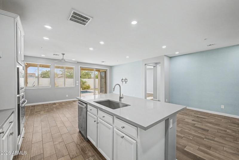 16 Loma Vista