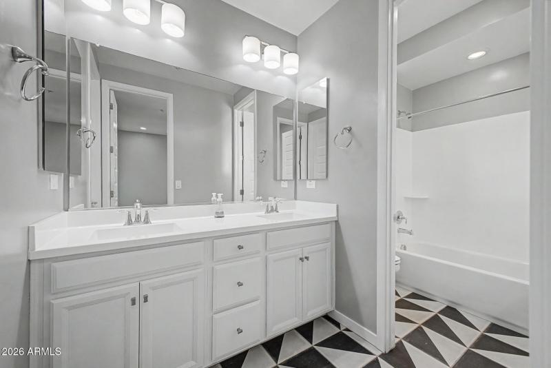 20 Loma Vista