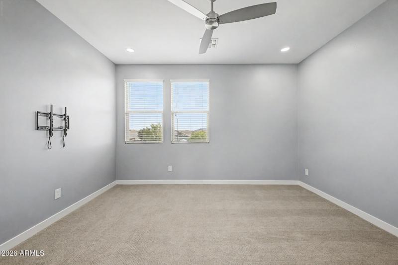 21 Loma Vista