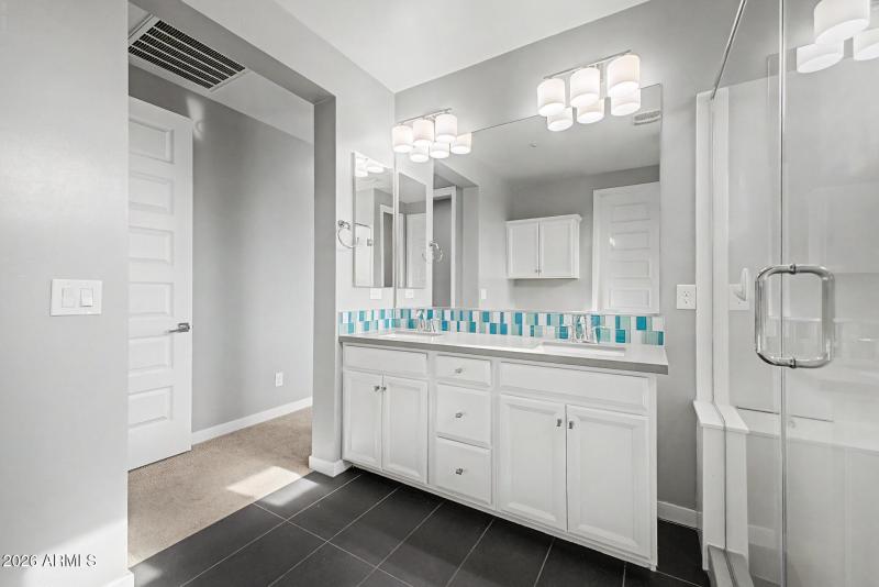 26 Loma Vista