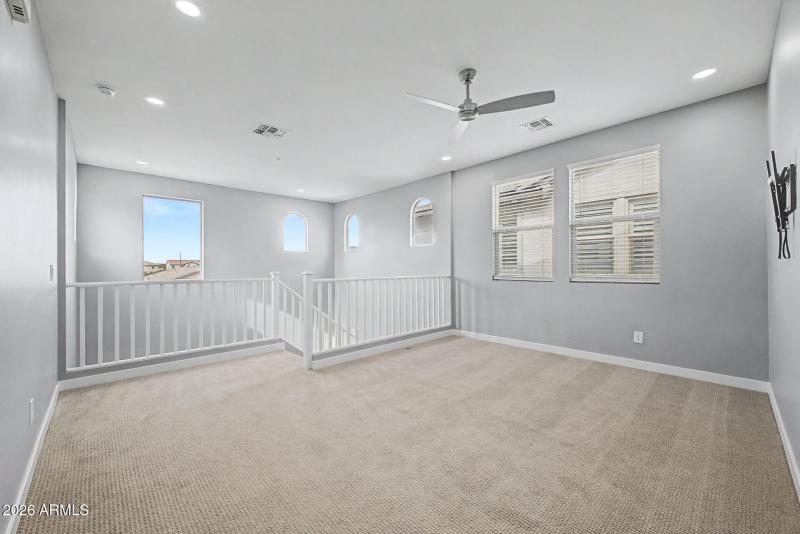 38 Loma Vista