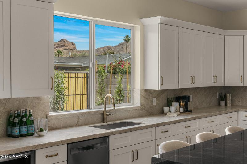 kitchen Camelback Mountain views