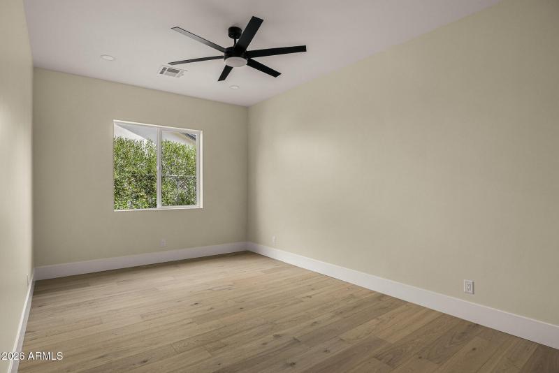 guest bedroom1