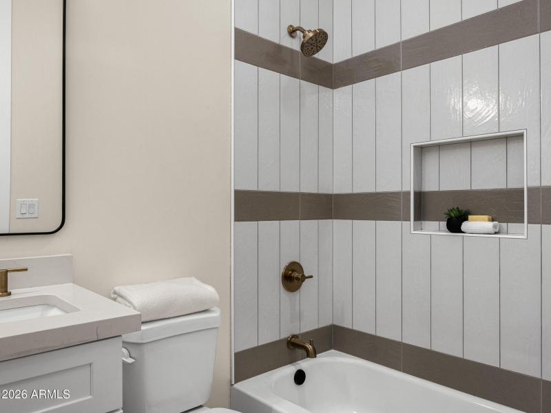 guest bath1_1